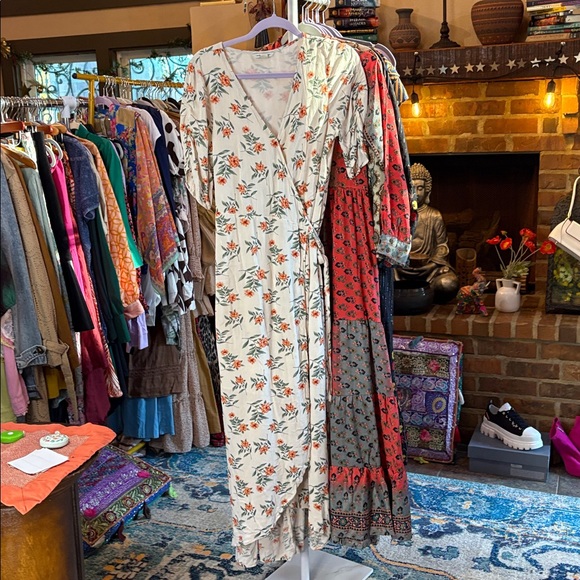 Pre-loved American Eagle Wrap Dress - Picture 2 of 3